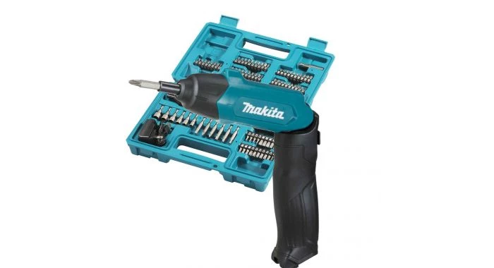 Visseuse sans fil Makita DF001DW Tournevis à batterie 3,6V Li-Ion (1x 1,5Ah) + coffret d'embouts de 81 pièces inclus - 6Nm 1 Visseuse sans fil Makita DF001DW Tournevis à batterie 3,6V Li-Ion (1x 1,5Ah) + coffret d'embouts de 81 pièces inclus - 6Nm