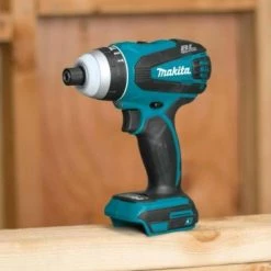 Perceuse visseuse sans fil Makita DTP141Z - Perceuse visseuse sans fil Li-Ion 18V + percussion (machine seule) - 22 Nm - moteur brushless 5 Perceuse visseuse sans fil Makita DTP141Z - Perceuse visseuse sans fil Li-Ion 18V + percussion (machine seule) - 22 Nm - moteur brushless -Makita Soldes c531fd21b1b2d9cc3595053918d075ed