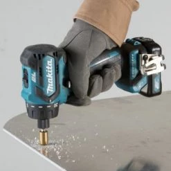 Perceuse visseuse sans fil Makita DF032DZ - Perceuse visseuse sans fil Li-Ion 10,8V (machine seule) - moteur brushless - 35 Nm -Makita Soldes fb8b4eeeb37e982cade89af563c6da28